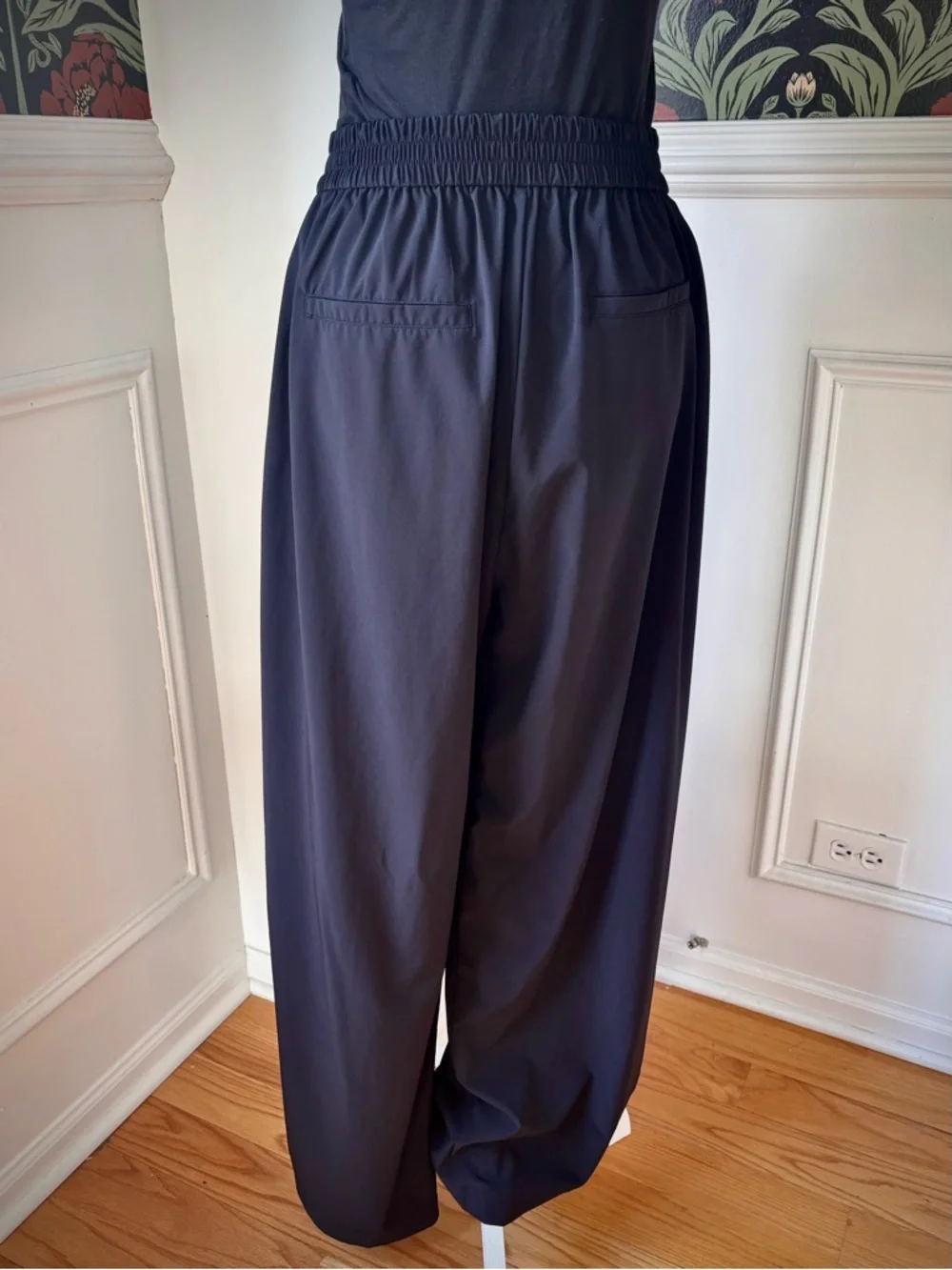 LOFT ▪️ High Rise Lightweight Wide Leg Pant - Picture 5 of 9